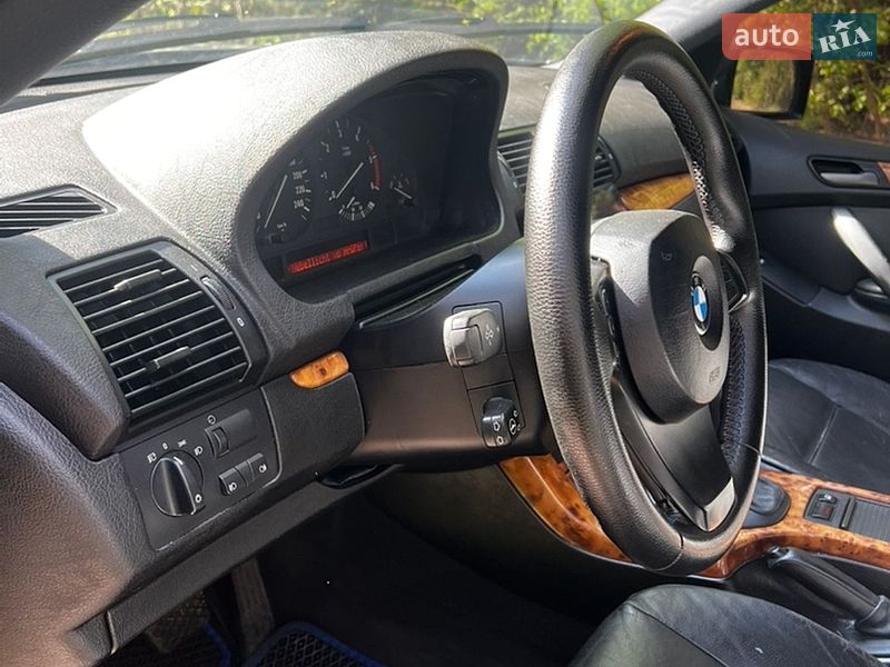 Внедорожник / Кроссовер BMW X5 2004 в Житомире