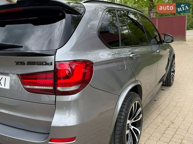 Позашляховик / Кросовер BMW X5 2015 в Івано-Франківську