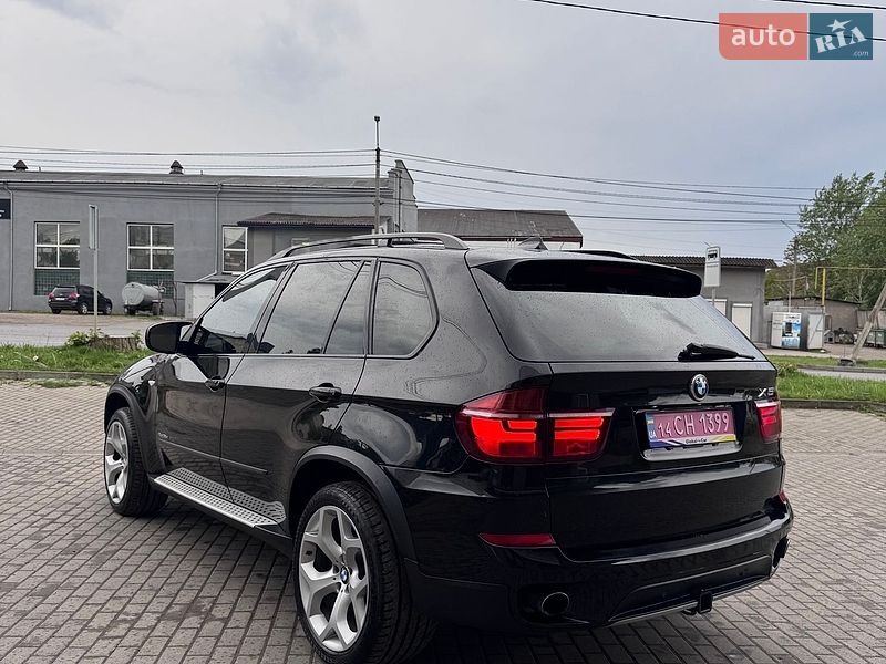 Позашляховик / Кросовер BMW X5 2012 в Чернівцях