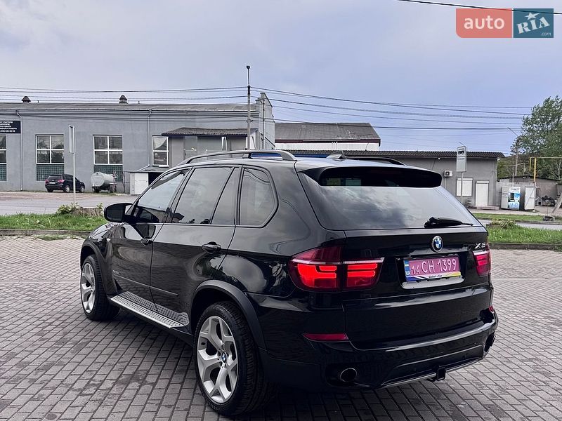 Позашляховик / Кросовер BMW X5 2012 в Чернівцях