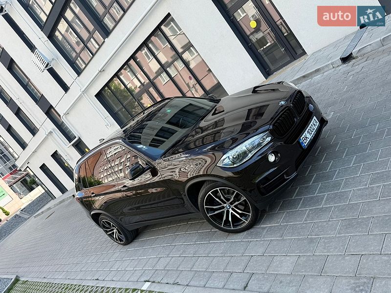 Внедорожник / Кроссовер BMW X5 2015 в Ровно