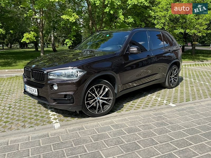 Внедорожник / Кроссовер BMW X5 2015 в Ровно