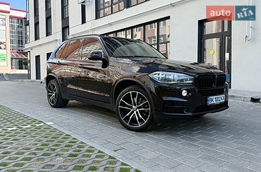 Внедорожник / Кроссовер BMW X5 2015 в Ровно