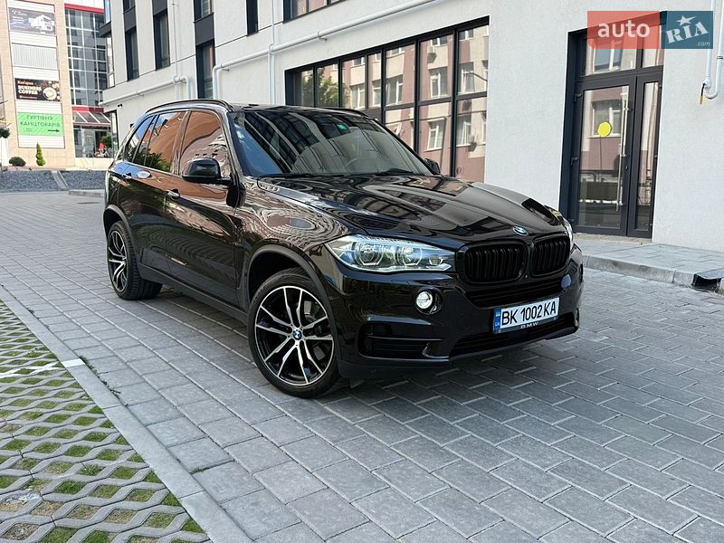 Внедорожник / Кроссовер BMW X5 2015 в Ровно