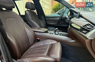 Внедорожник / Кроссовер BMW X5 2015 в Ровно