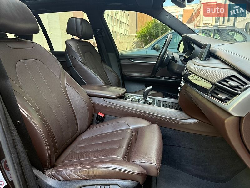 Внедорожник / Кроссовер BMW X5 2015 в Ровно