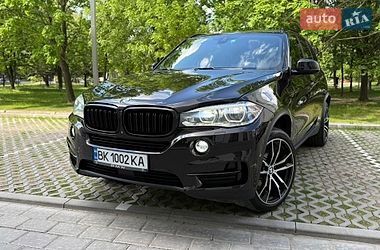 Внедорожник / Кроссовер BMW X5 2015 в Ровно