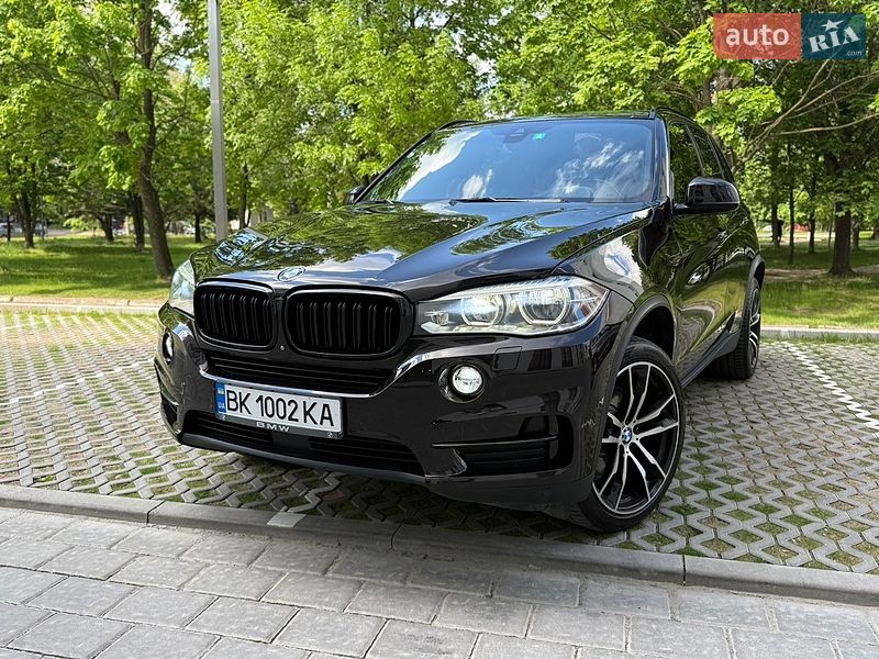 Внедорожник / Кроссовер BMW X5 2015 в Ровно