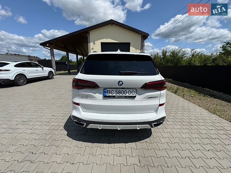 Позашляховик / Кросовер BMW X5 2022 в Мостиській