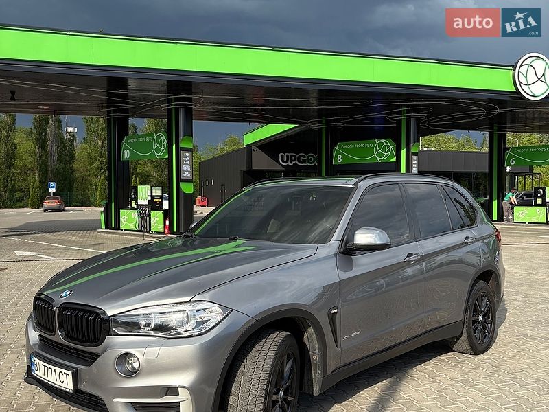 Внедорожник / Кроссовер BMW X5 2016 в Кременчуге