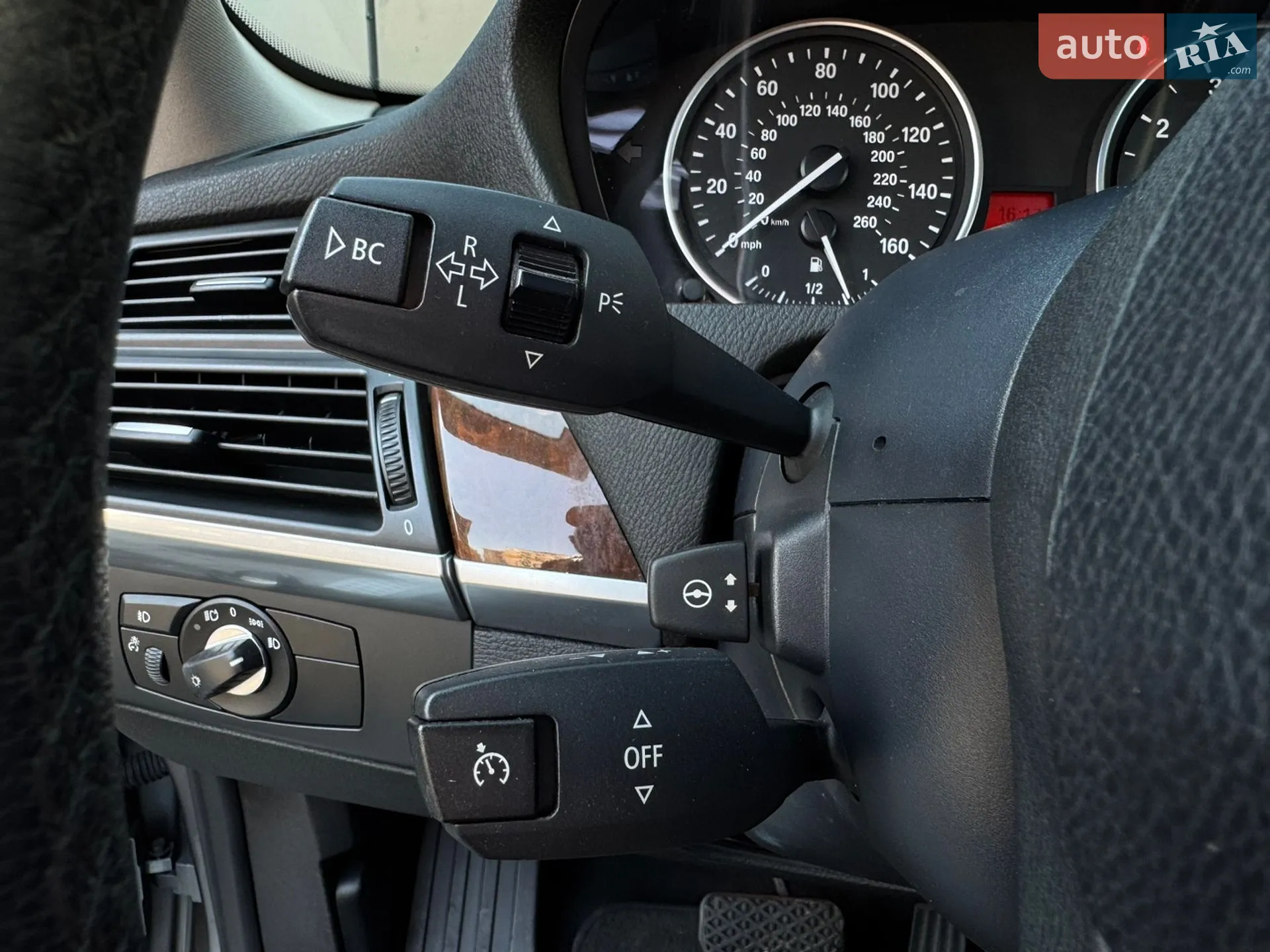 2010 BMW X5 - мініатюра 28