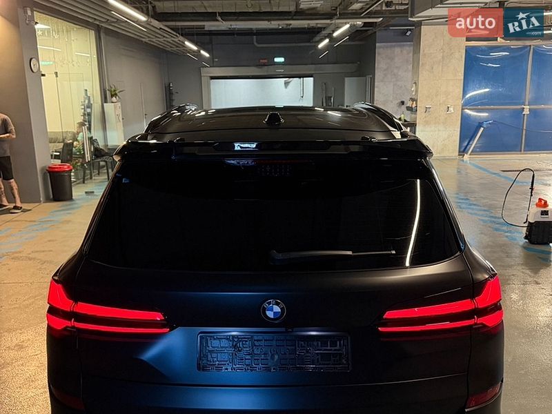 Внедорожник / Кроссовер BMW X5 2024 в Киеве