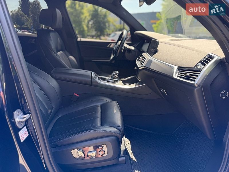 Внедорожник / Кроссовер BMW X5 2019 в Киеве