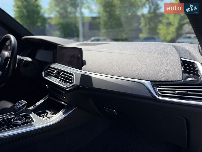 Внедорожник / Кроссовер BMW X5 2019 в Киеве