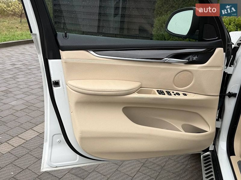 Позашляховик / Кросовер BMW X5 2015 в Стрию