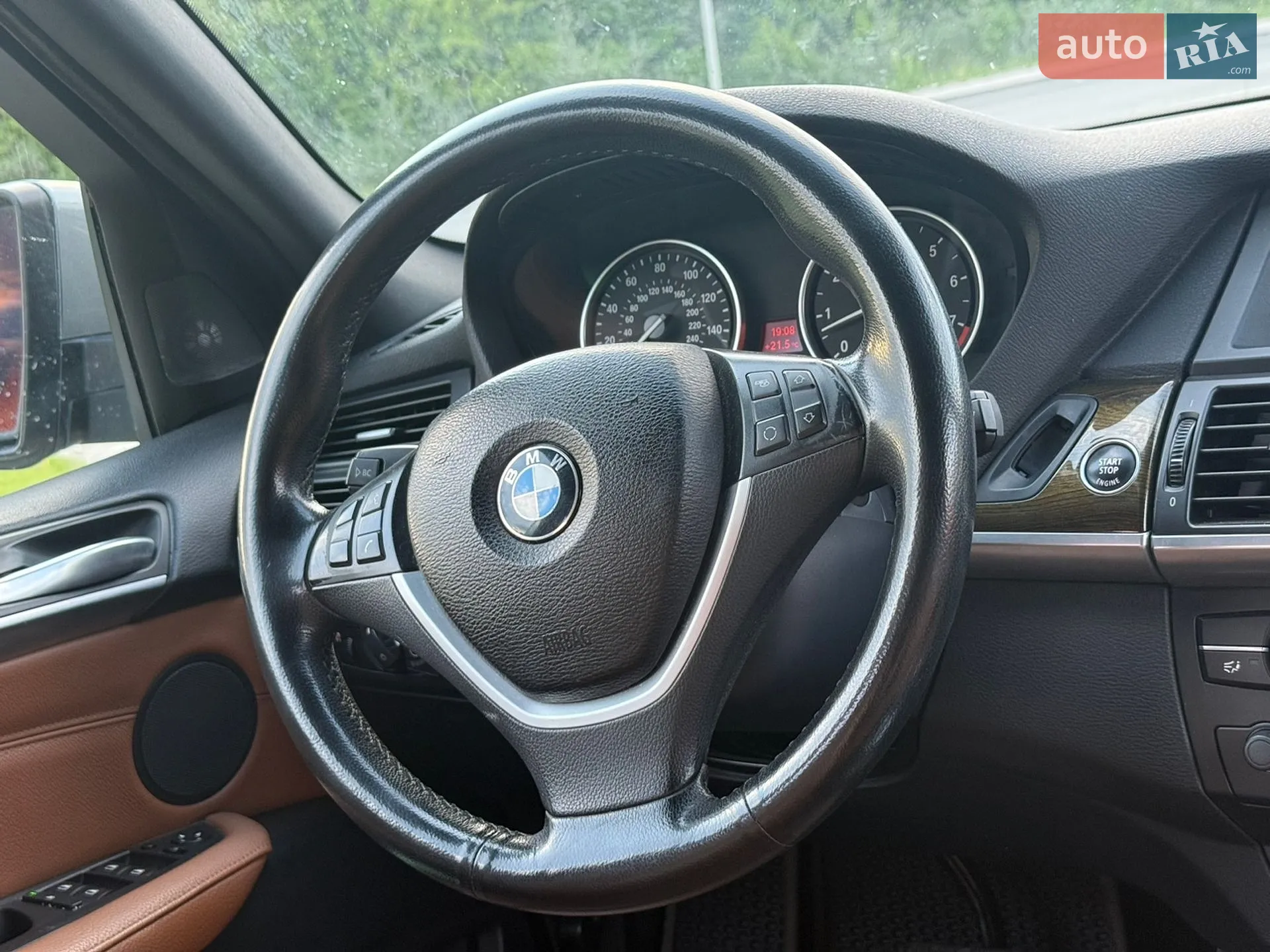 2010 BMW X5 - мініатюра 13
