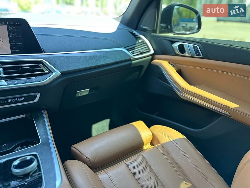 Внедорожник / Кроссовер BMW X5 2022 в Киеве