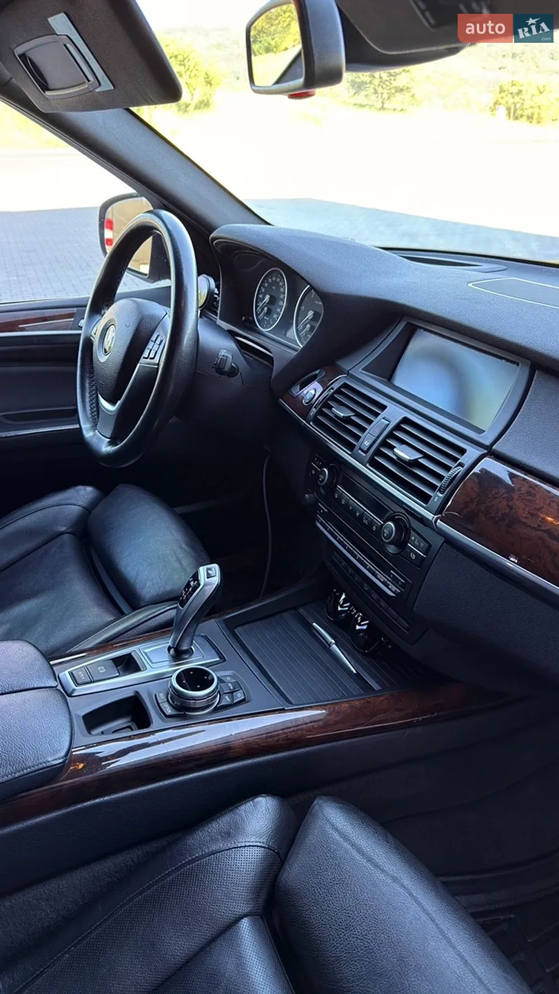 2010 BMW X5 - мініатюра 28