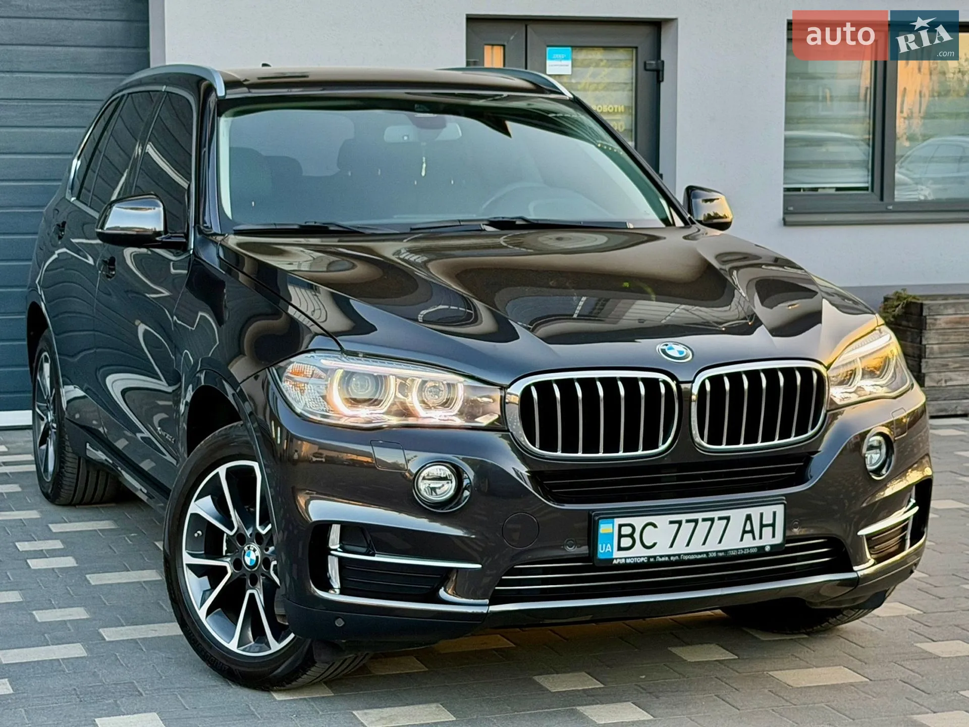 2016 BMW X5 - мініатюра 3