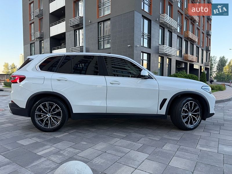 Внедорожник / Кроссовер BMW X5 2018 в Киеве