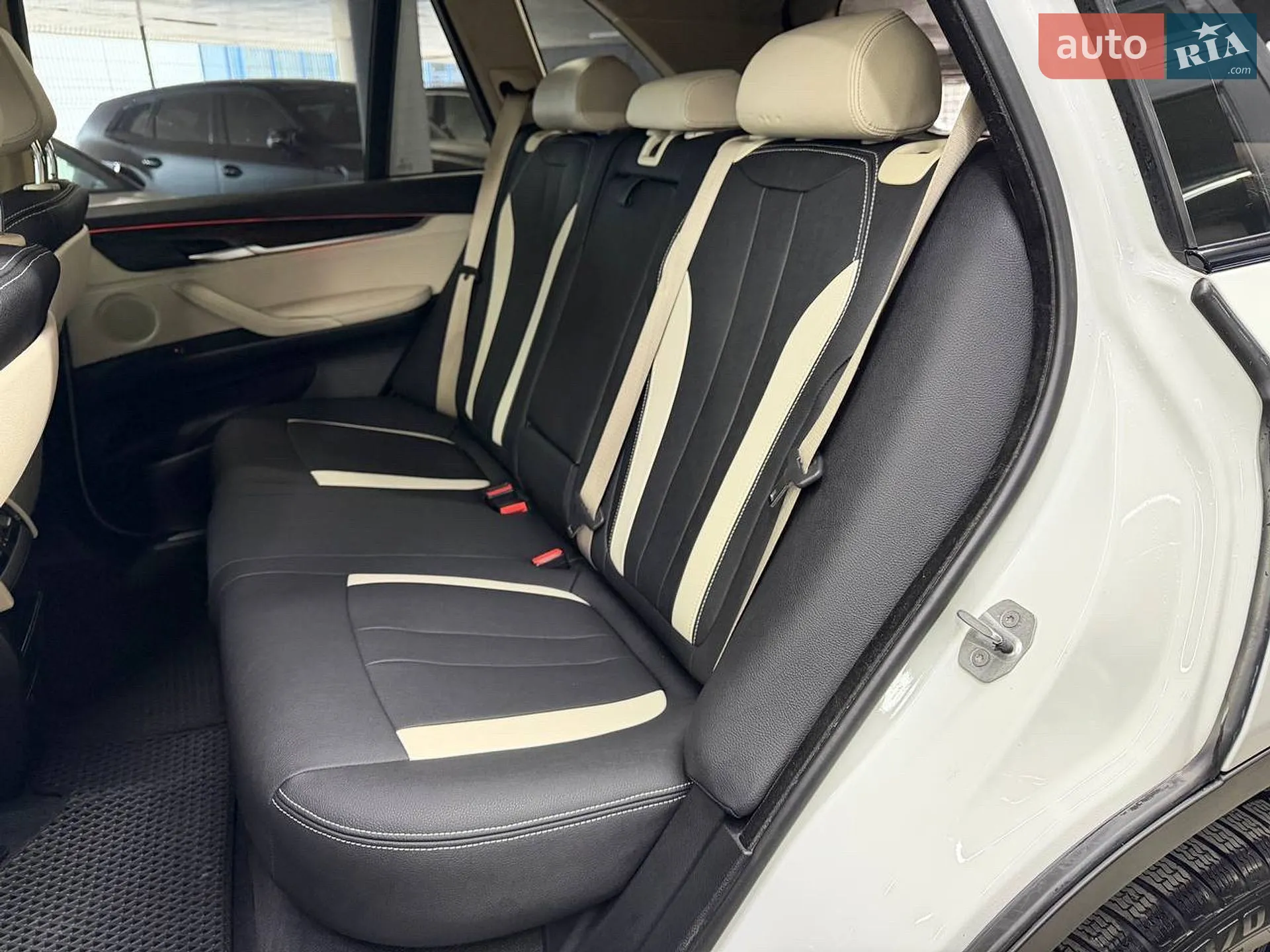 2017 BMW X5 - мініатюра 3