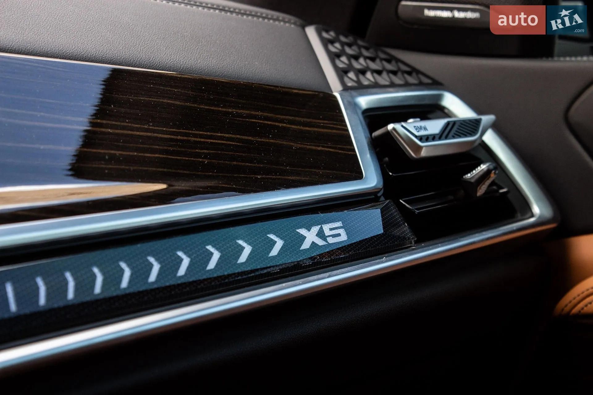 2023 BMW X5 - мініатюра 75