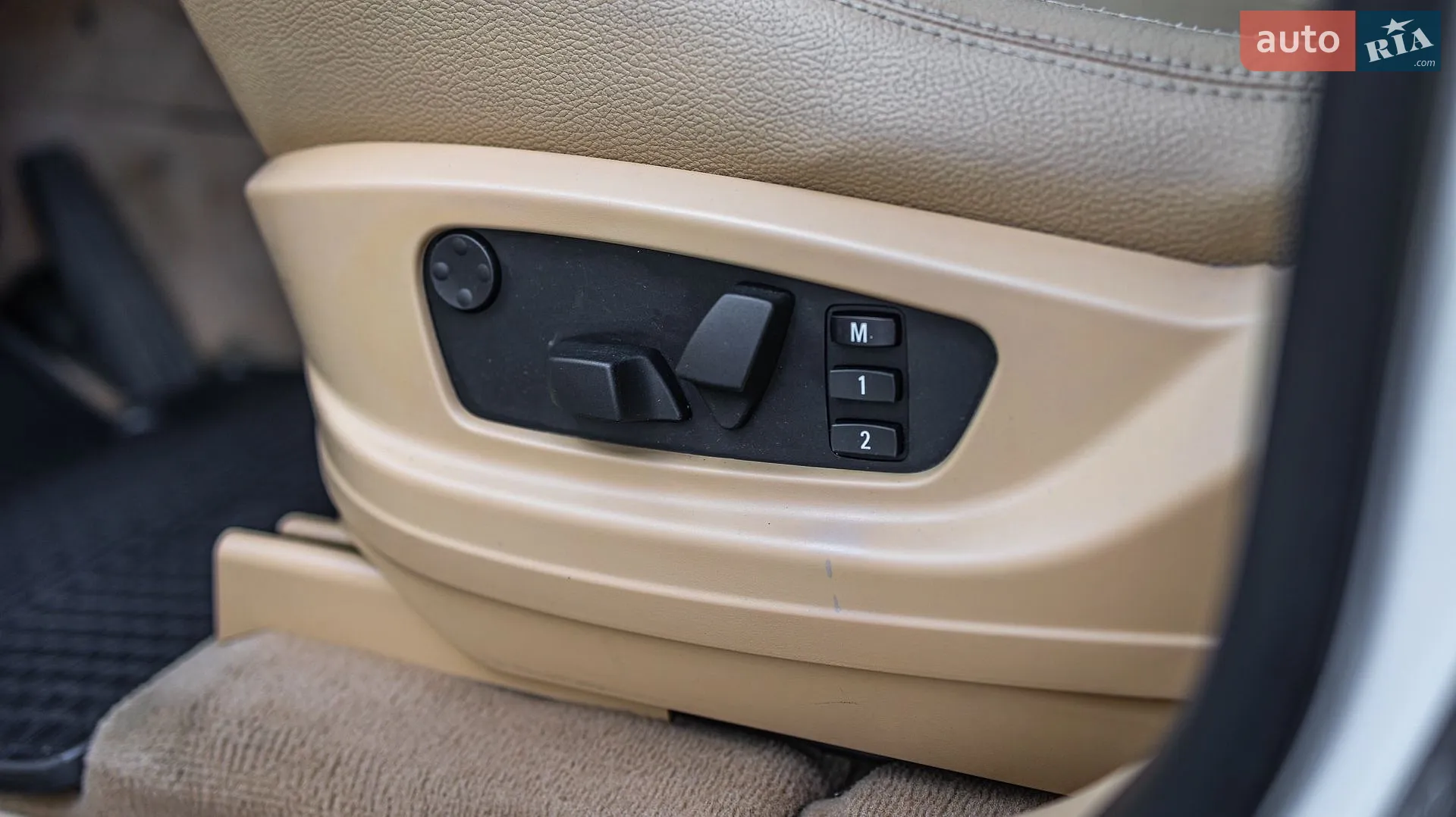 2010 BMW X5 - мініатюра 12