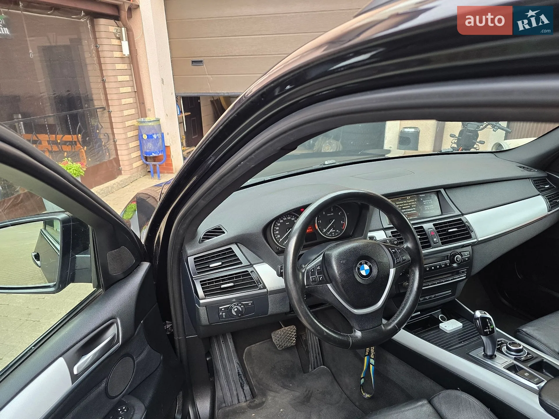 2010 BMW X5 - мініатюра 2