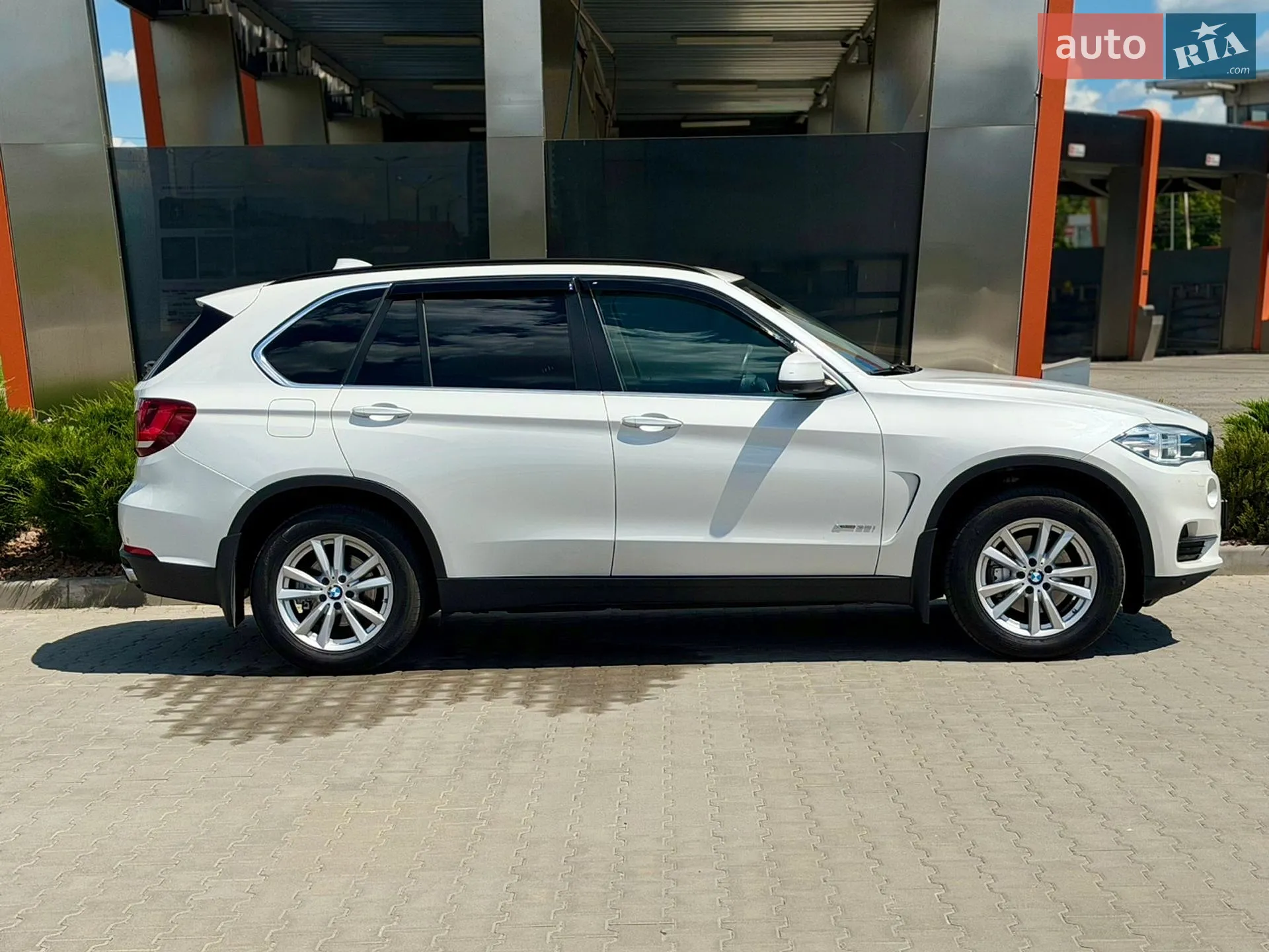 2015 BMW X5 - мініатюра 16