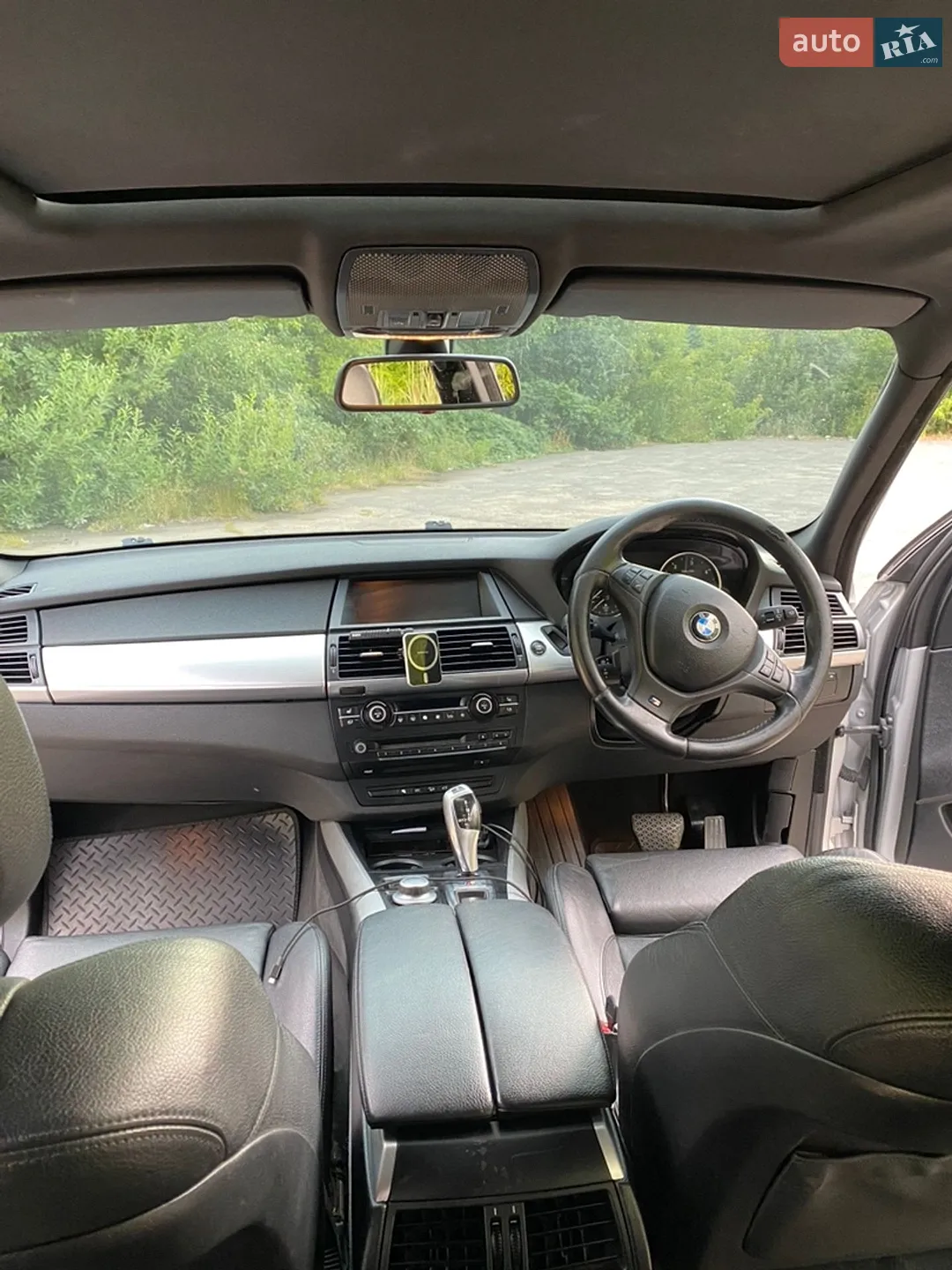 2018 Volkswagen Touareg - мініатюра 23