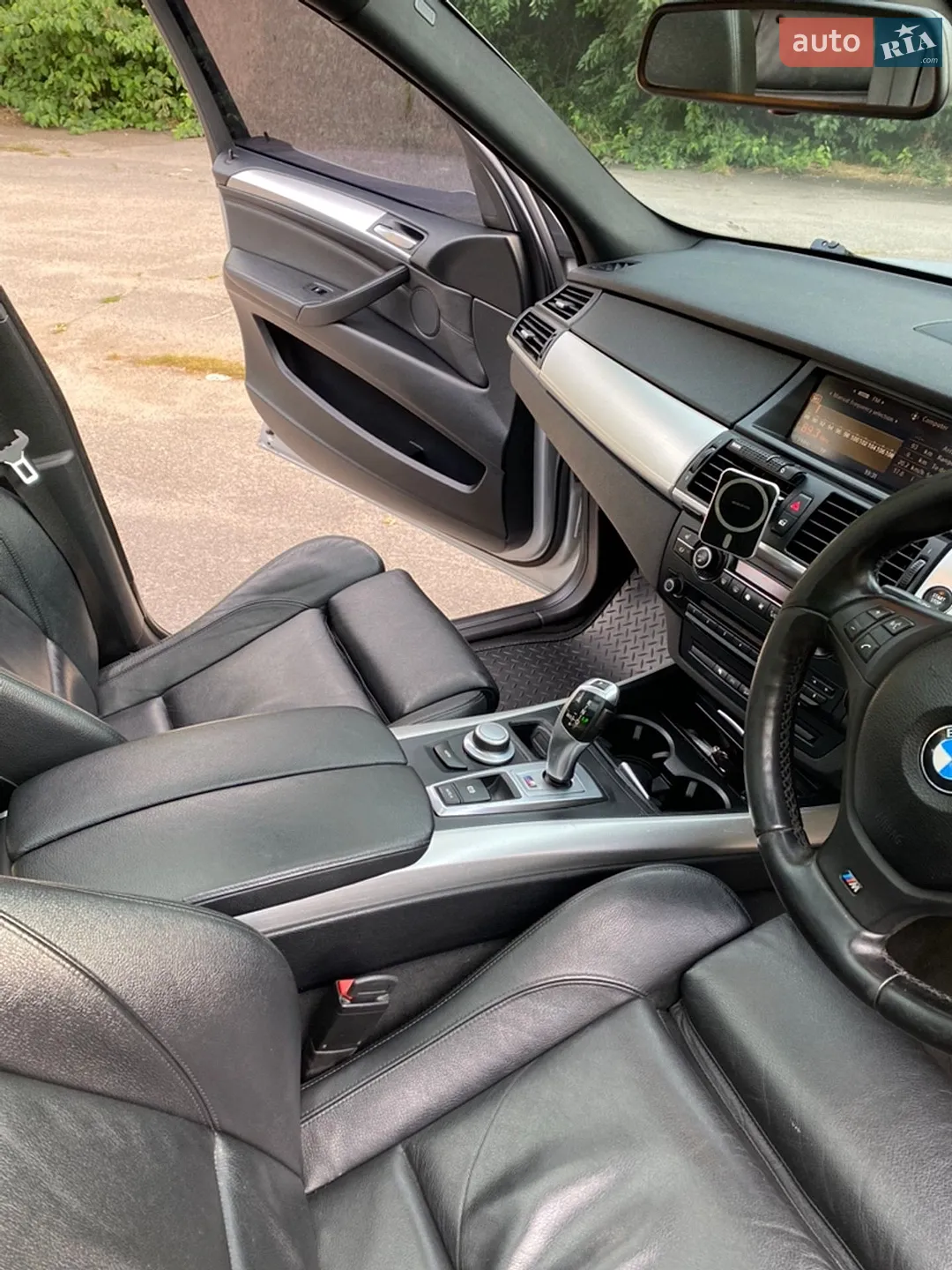 2018 Volkswagen Touareg - мініатюра 31