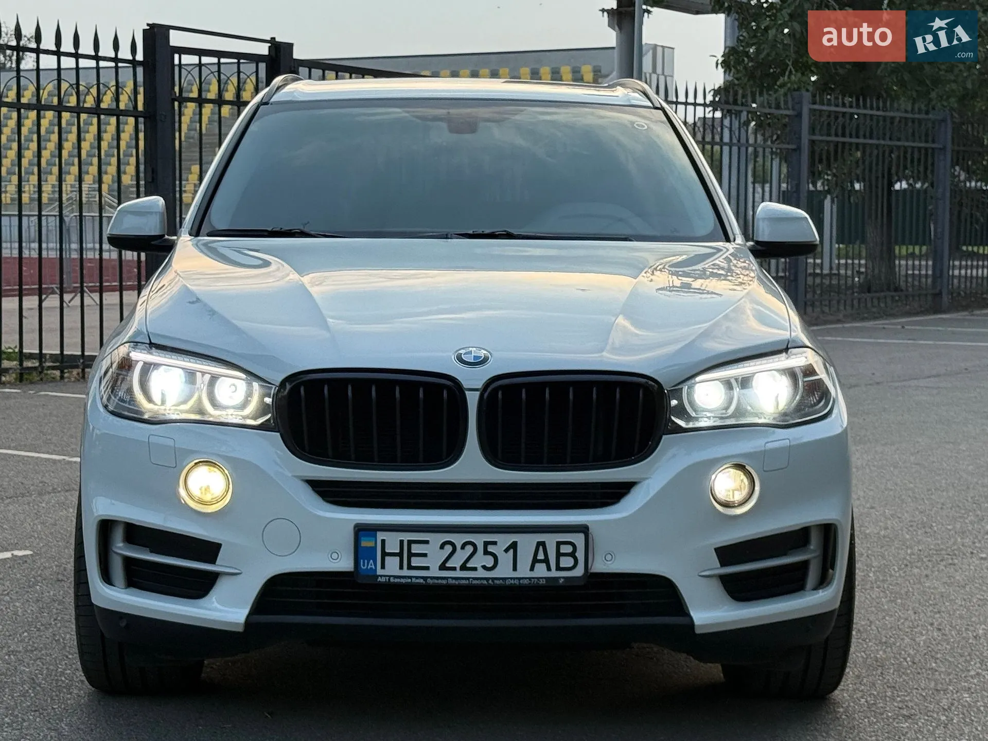 2017 BMW X5 - мініатюра 2