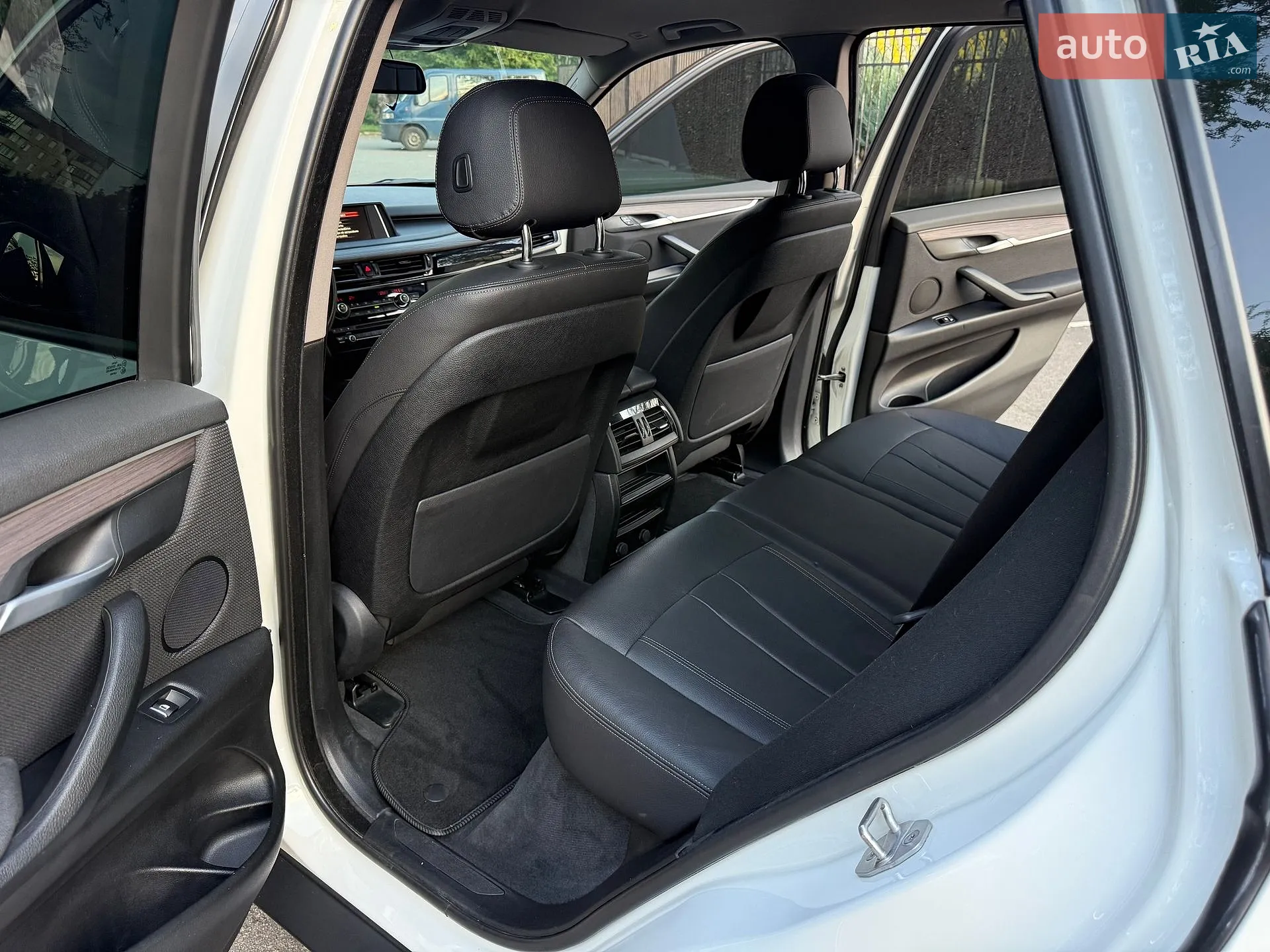 2017 BMW X5 - мініатюра 38