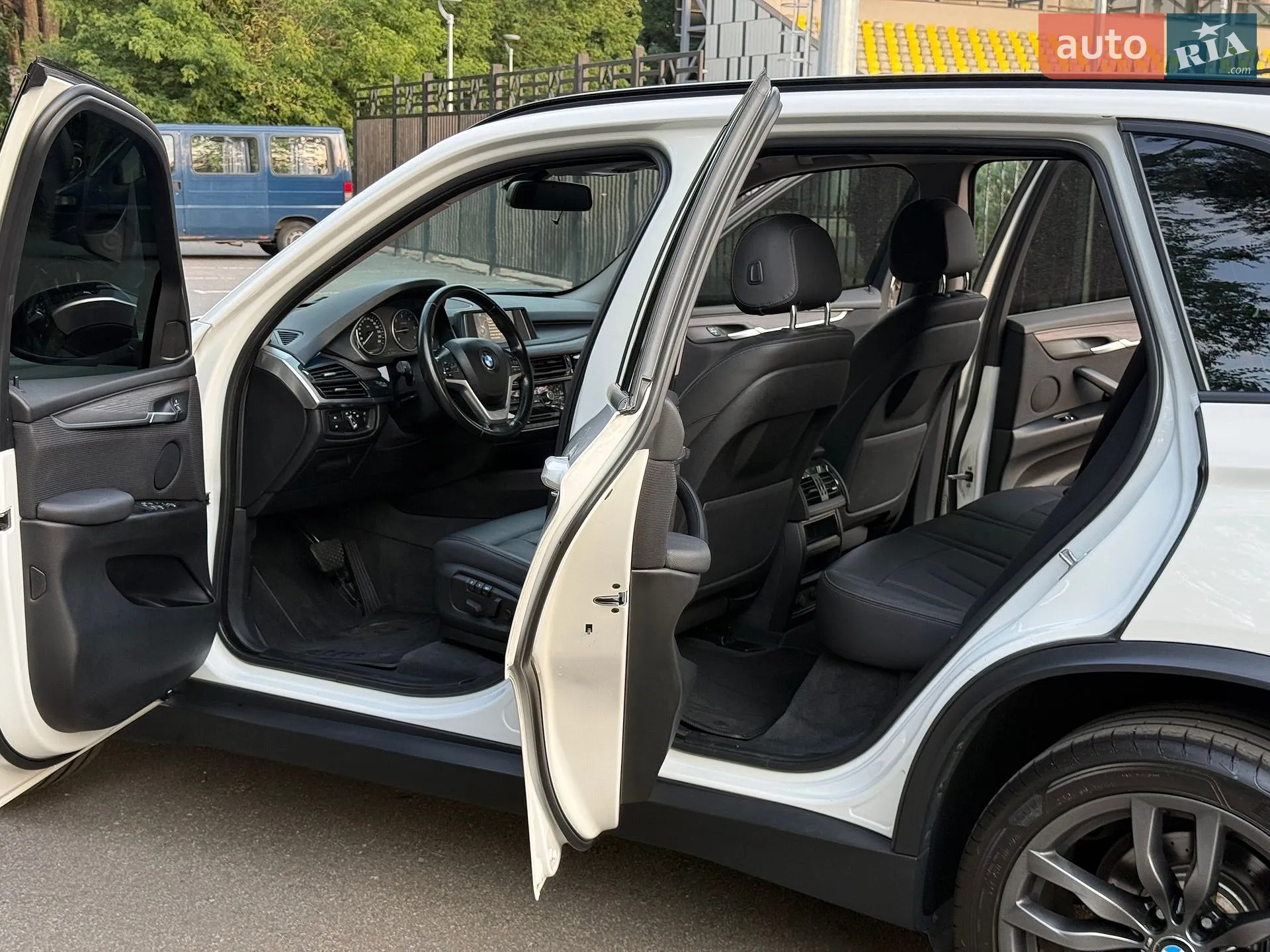 2017 BMW X5 - мініатюра 51