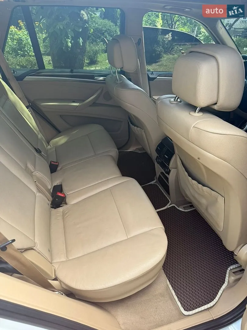 2011 BMW X5 - мініатюра 18