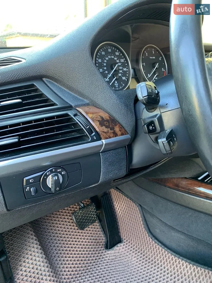 2010 BMW X5 - мініатюра 20