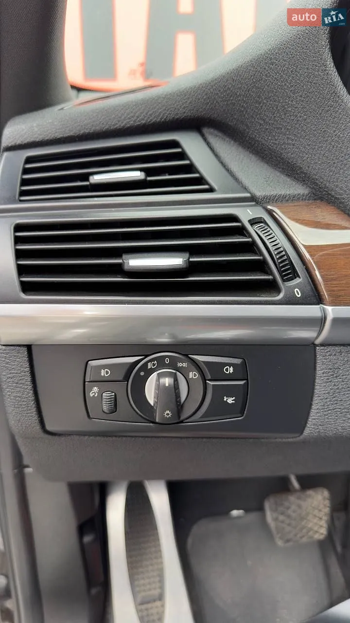 2010 BMW X5 - мініатюра 23