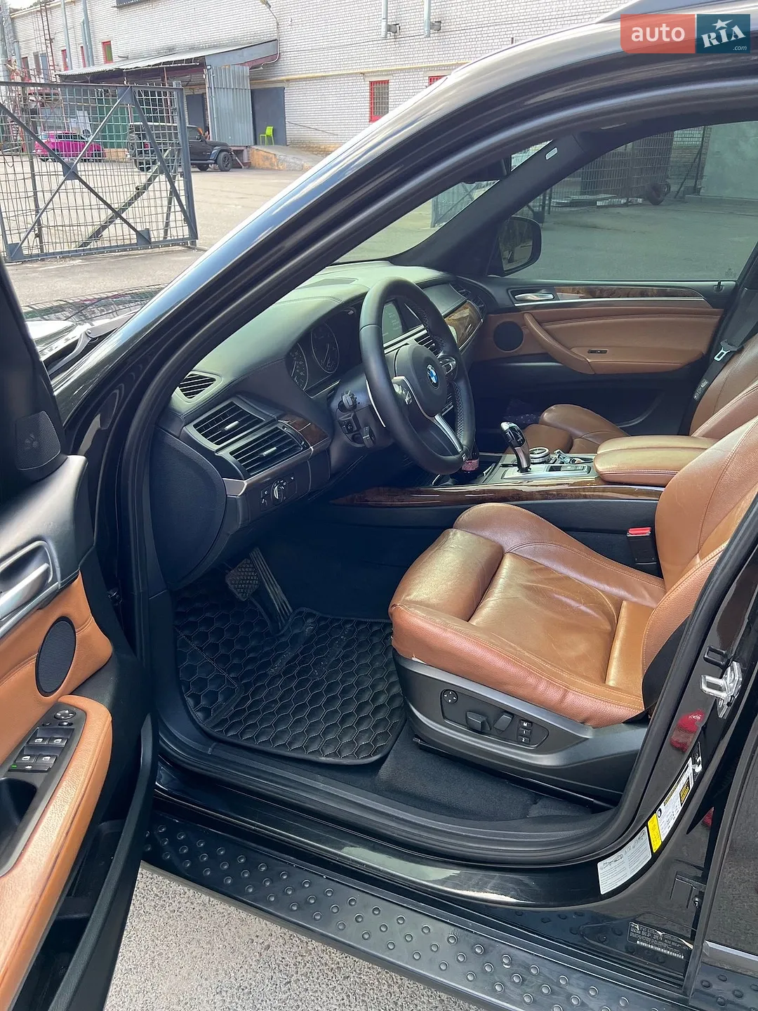 2010 BMW X5 - мініатюра 8