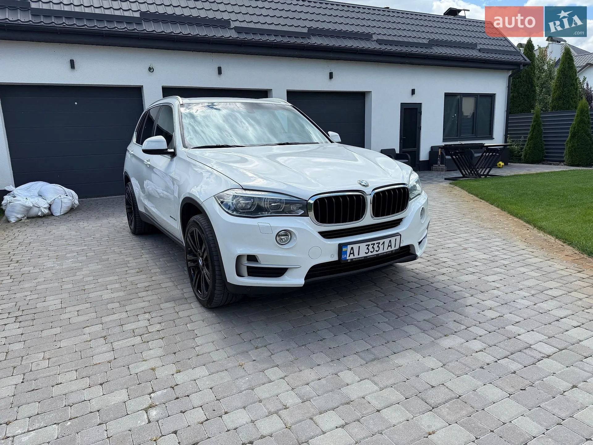 2016 BMW X5 - мініатюра 2