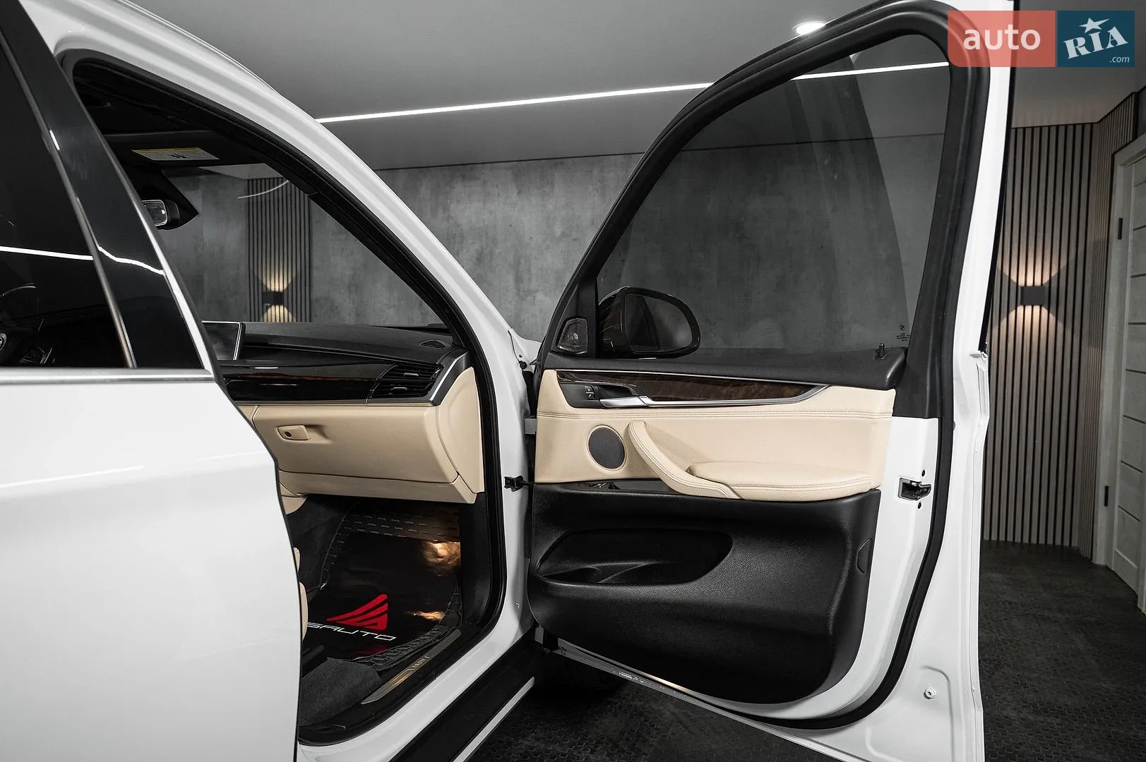 2017 BMW X5 - мініатюра 21