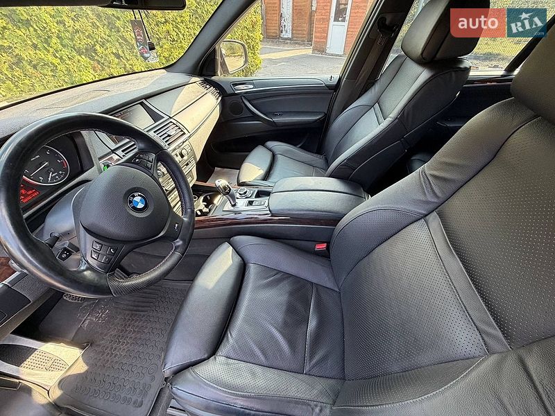Позашляховик / Кросовер BMW X5 2010 в Стрию