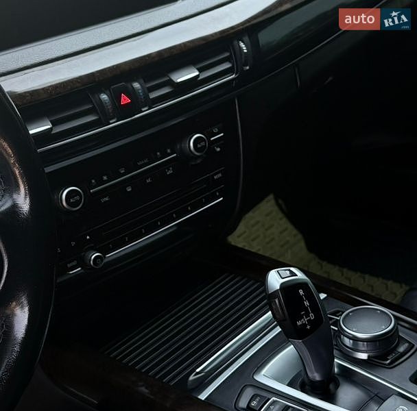 Внедорожник / Кроссовер BMW X5 2016 в Киеве