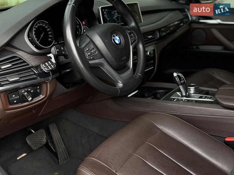 Внедорожник / Кроссовер BMW X5 2017 в Ровно