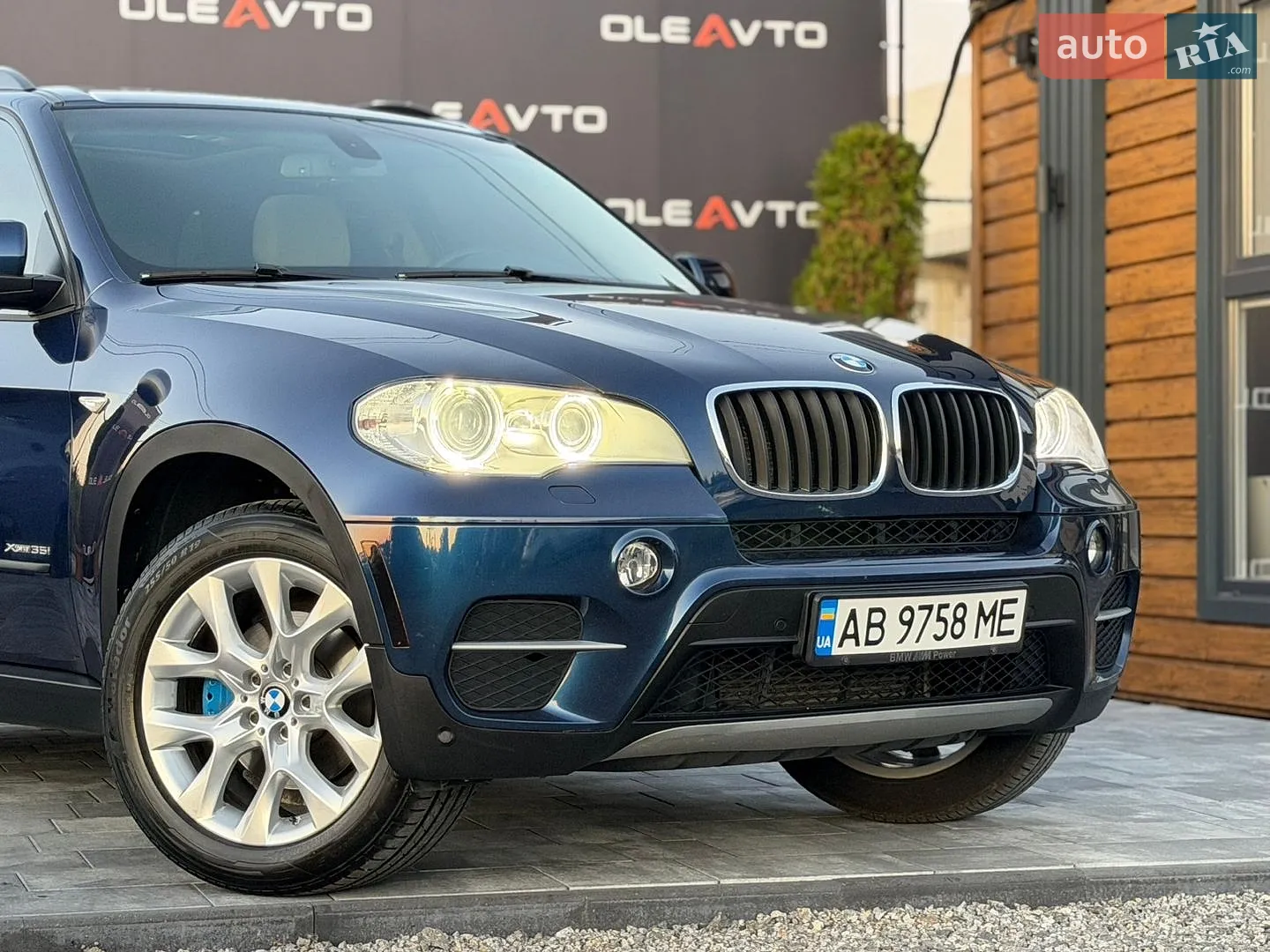 2011 BMW X5 - мініатюра 21