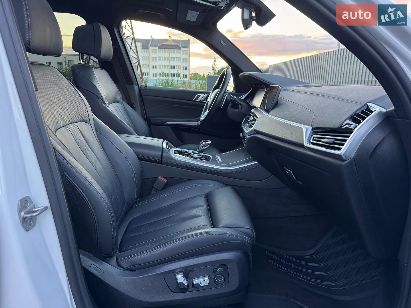 2021 BMW X5 - мініатюра 73