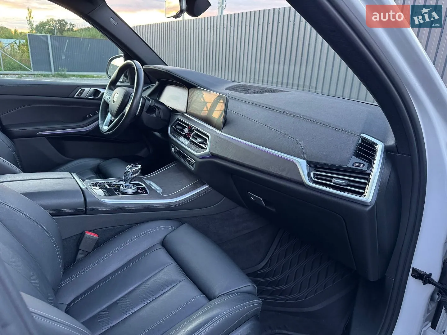 2021 BMW X5 - мініатюра 75