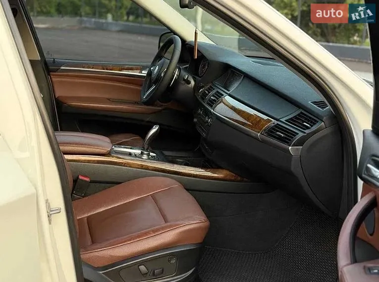 2011 BMW X5 - мініатюра 3