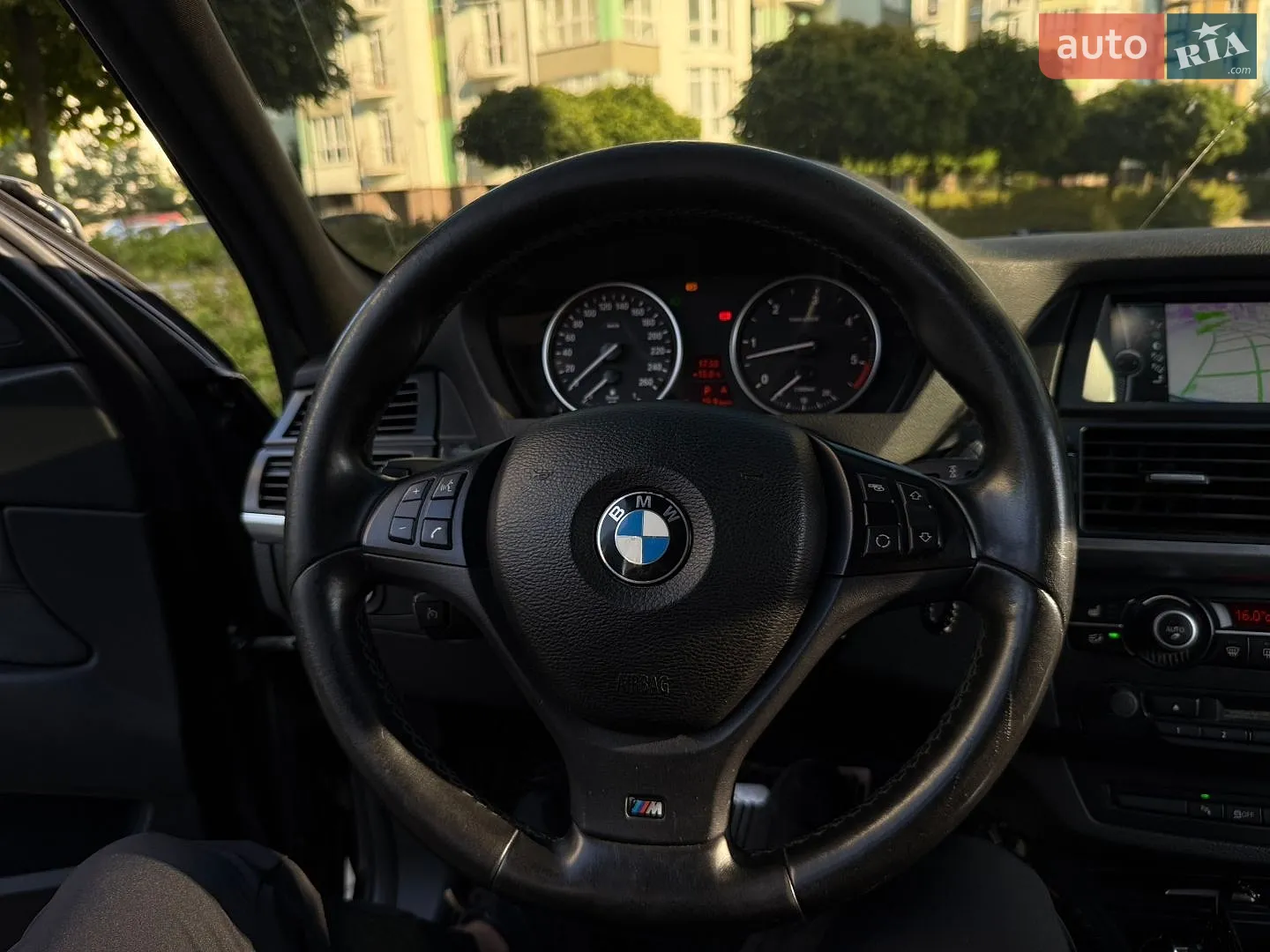 2010 BMW X5 - мініатюра 23