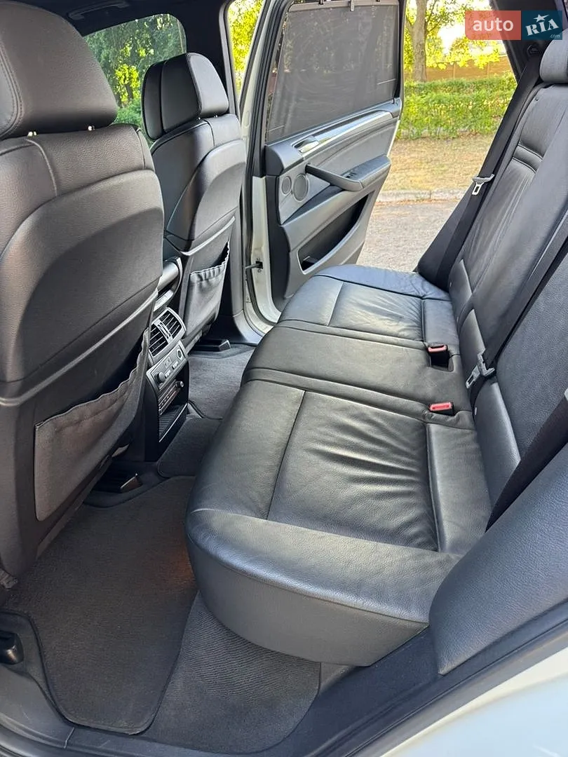 2010 BMW X5 - мініатюра 11