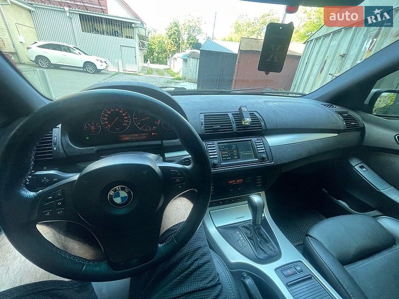 Внедорожник / Кроссовер BMW X5 2004 в Изюме